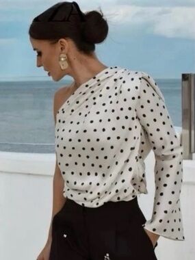 NWT ZARA ASYMMETRIC SHOULDER PAD POLKA DOT TOP ZW COLLECTION L